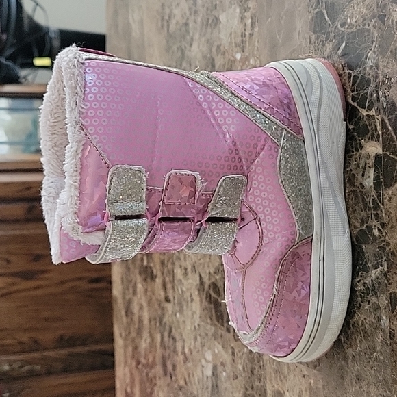 🩷 Girls Minnie Mouse Snow Boots 👢 😍 - Picture 7 of 13